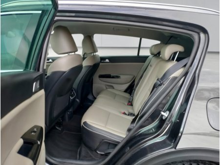 2019 Kia Sportage - thumbnail 4