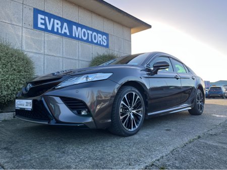2019 Toyota Camry WS HYBRID AUTOMATIC 2.5 PETROL //KEYLESS ENTRY//ADAPTIVE CRUISE CONTROL//LEATHER SEATS// €24,950 thumbnail