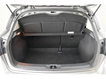 2018 Nissan Pulsar - thumbnail 22