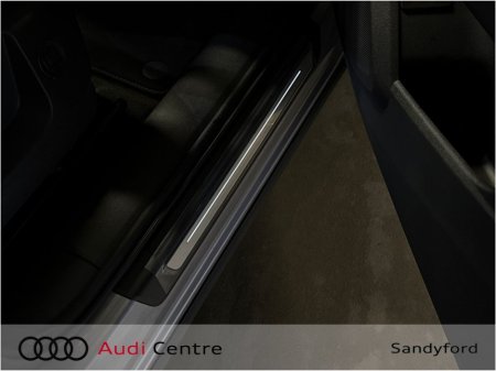 2026 Audi Q5 SUV SE e-hybrid quattro 220 kW S tronic €71,472 thumbnail