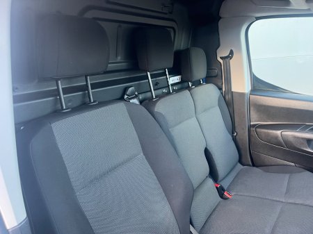 2023 Peugeot Partner  €16,260 thumbnail