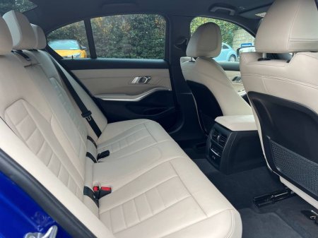 2022 BMW 3 Series - thumbnail 8