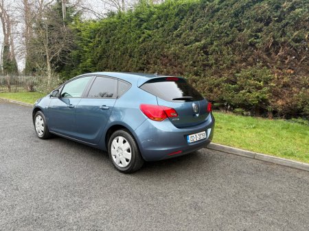 2013 Opel Astra 1.3 CDTI ECOFLEX DESIGN 95PS 5DR €3,950 thumbnail