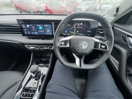 2024 MG HS Trophy €32,460 thumbnail