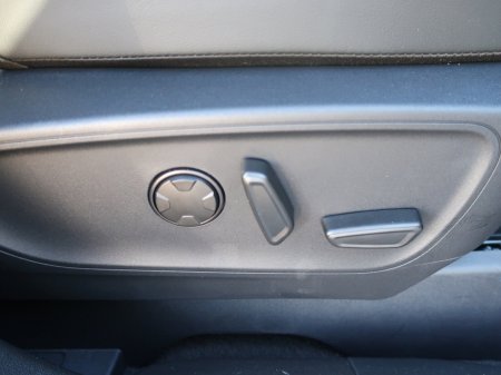 2026 Ford Kuga 2.5 Duratec 243PS PHEV ST-Line X Auto €45,995 thumbnail