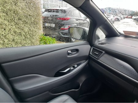 2020 Nissan Leaf N-CONNECTA EV //LOW MILES//HIGH SPEC//HEATED FRONT AND REAR SEATS//360 PARKING CAMERAS//KEYLESS ENTRY//ADAPTIVE CRUISE CONTROL// €13,950 thumbnail