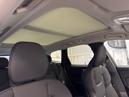 2026 Volvo XC60 T6 PLUS DARK *IN STOCK* €175 PER WEEK ON PCP €77,844 thumbnail