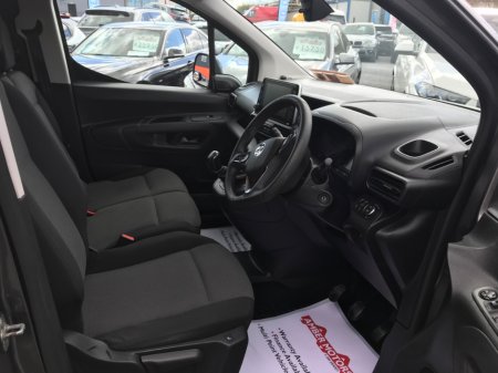 2019 Vauxhall Combo - thumbnail 47