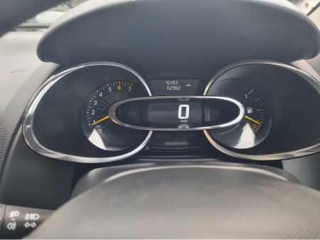 2014 Renault Clio - thumbnail 27