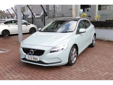 2017 Volvo V40 - thumbnail 8