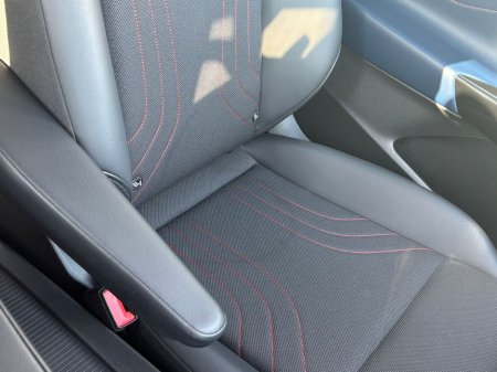 2022 Volkswagen ID.4 GTX 220 KW GTX Business 77KWH 299HP €26,990 thumbnail