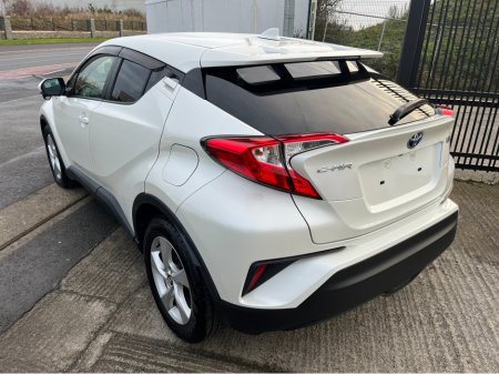 2017 Toyota C-HR 1.8 HYBRID AUTO LOW KM €16,950 thumbnail