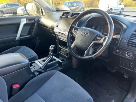 2022 Toyota Landcruiser LAND CRUISER LWB COMM A/T €35,800 thumbnail