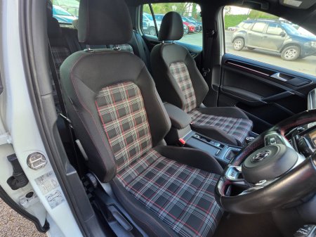 2016 Volkswagen Golf 2.0TSI 5DR 220HP GTI €18,650