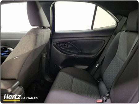 2023 Toyota Yaris Cross DESIGN HEV 1.5 Petrol Automatic €24,995 thumbnail