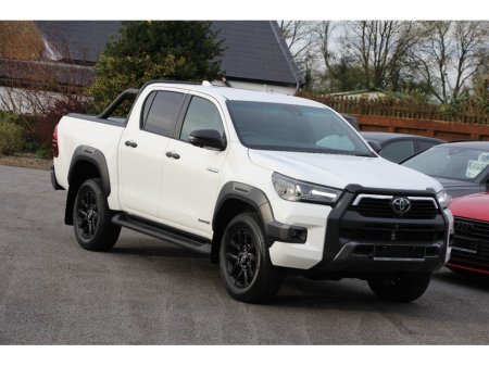 2026 Toyota Hilux - thumbnail 1