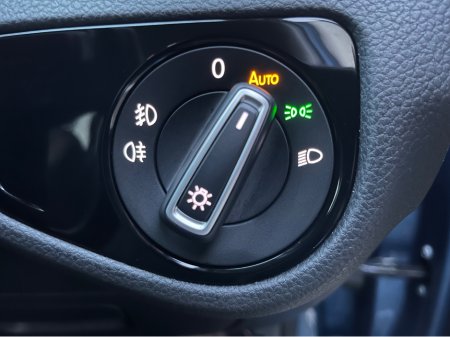 2014 Volkswagen Golf 1.4 AUTOMATIC PETROL FOUR-DOOR €11,950 thumbnail