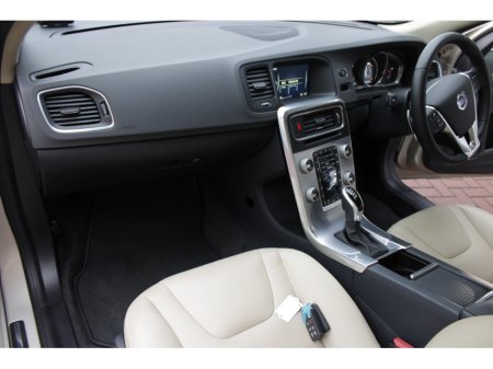 2016 Volvo S60 2.0D4 SE LUXURY EDITION 4DR SALOON AUTOMATIC // STUNNIN CAR WITH ONLY 61.000 KMS // BUY WITH CONFIDENCE AA AND SIMI APPROVED DEALER 2026 // FINANCE ARRANGED // TRADE INS WELCOME // €17,950 thumbnail