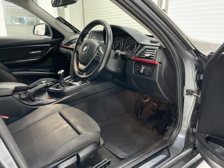 2014 BMW 3 Series 318D SPORT €9,995 thumbnail