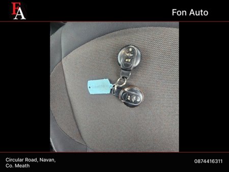 2015 MINI Hatch - thumbnail 29