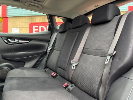 2016 Nissan Qashqai - thumbnail 13