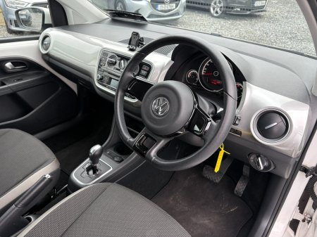 2015 Volkswagen up! - thumbnail 11