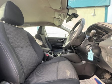 2015 Nissan Qashqai - thumbnail 6