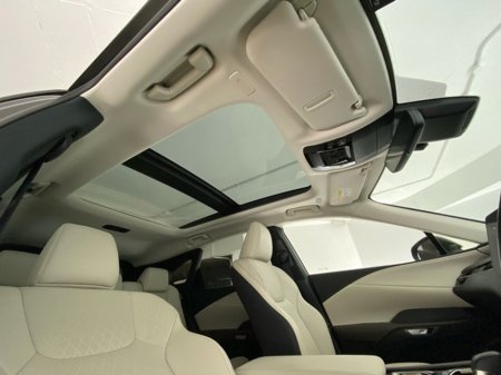 2025 Lexus RX 450h+ Luxury €85,950 thumbnail