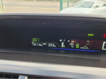 2014 Toyota Prius Alpha - thumbnail 14