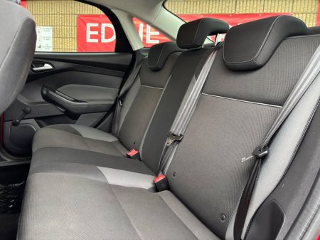 2012 Ford Focus - thumbnail 13