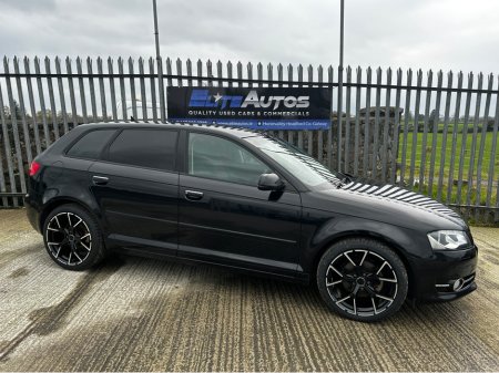 2013 Audi A3 Sportback - thumbnail 2