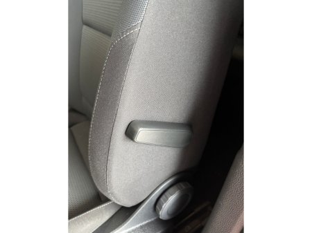 2014 Volkswagen Golf - thumbnail 19