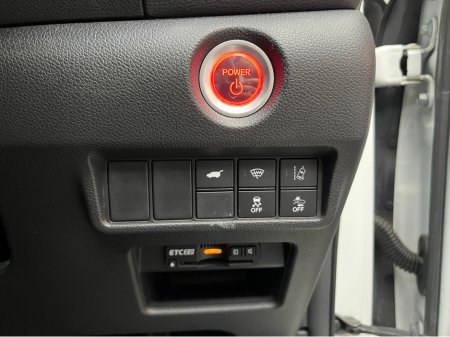 2018 Honda CR-V €24950! 2018 HONDA CR-V HEV EX HYBRID MASTERPIECE 2.0 AUTOMATIC / CRUISE CONTROL / REVERSE CAMERA / ELECTRIC MEMORY & HEATED SEATS / PANORAMIC SUNROOF €24,950 thumbnail