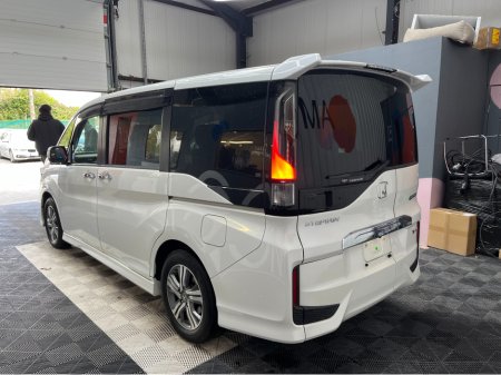 2021 Honda Stepwagon - photo 4