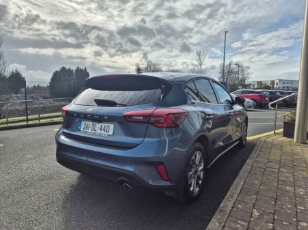 2024 Ford Focus - thumbnail 4