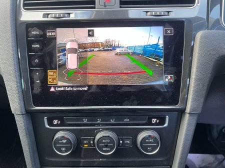 2020 Volkswagen Golf 2.0 TDI * HUGE SPEC * // 360 PARKING SENSORS // APPLE CARPLAY/ANDROID AUTO // HEADS-UP DISPLAY €21,900 thumbnail