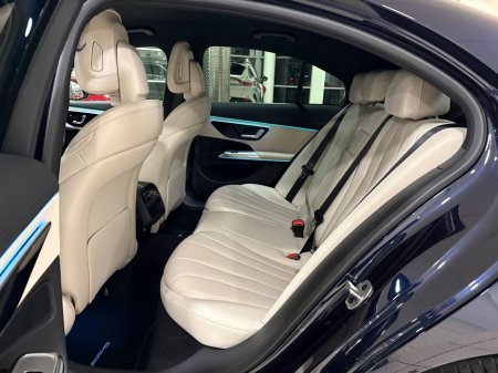 2025 Mercedes-Benz E Class 300e AMG LINE EDITION PLUS HYBRID €77,995 thumbnail