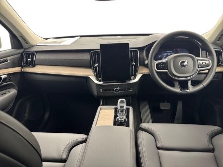 2026 Volvo XC90 - thumbnail 8