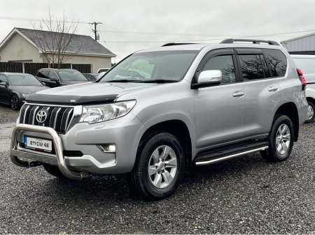 2021 Toyota Landcruiser - view 3