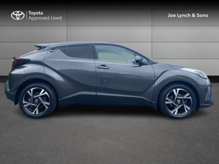2022 Toyota C-HR C-HR 1.8 HYBRID SPORT €28,495