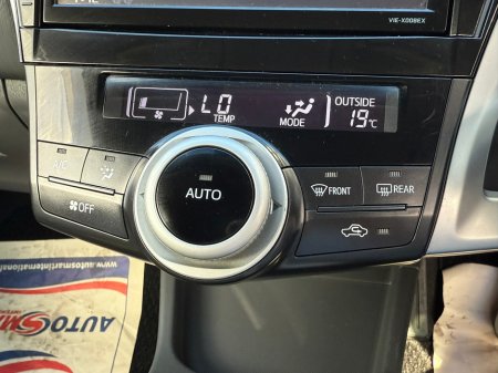 2013 Toyota Prius  €11,990 thumbnail