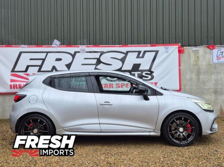 2017 Renault Clio TOP SPEC RS thumbnail