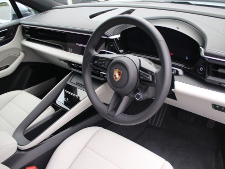 2025 Porsche Macan Electric €82,000 thumbnail