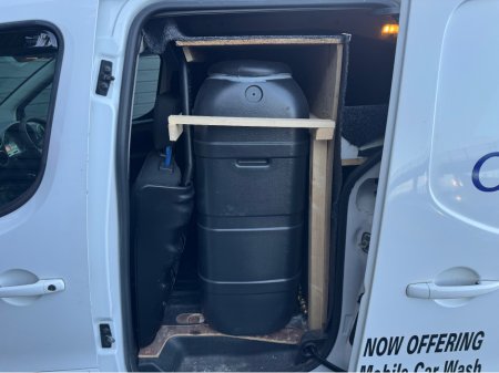 2017 Peugeot Partner - thumbnail 12