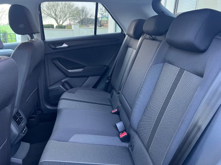 2023 Volkswagen T-Roc 2.0 TDI 116HP Life €28,950 thumbnail