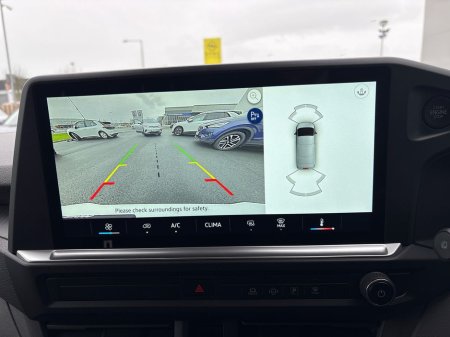 2026 Volkswagen Transporter Trendline LWB 150HP (Price ex VAT) €37,975 thumbnail