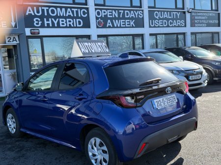 2021 Toyota Yaris - thumbnail 8