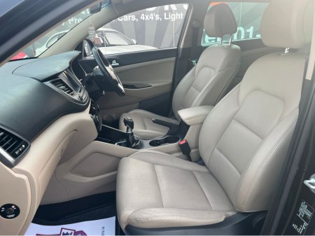 2016 Hyundai Tucson - thumbnail 11