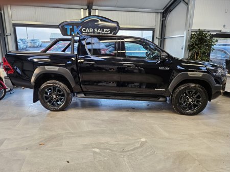 2025 Toyota Hilux  €52,950