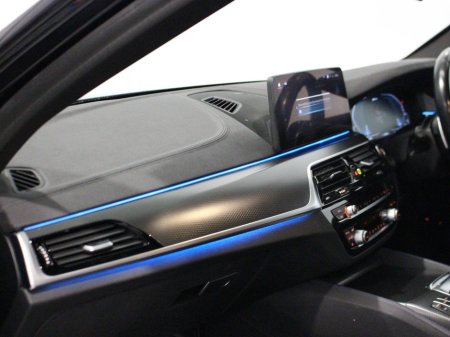 2021 BMW 5 Series - thumbnail 25